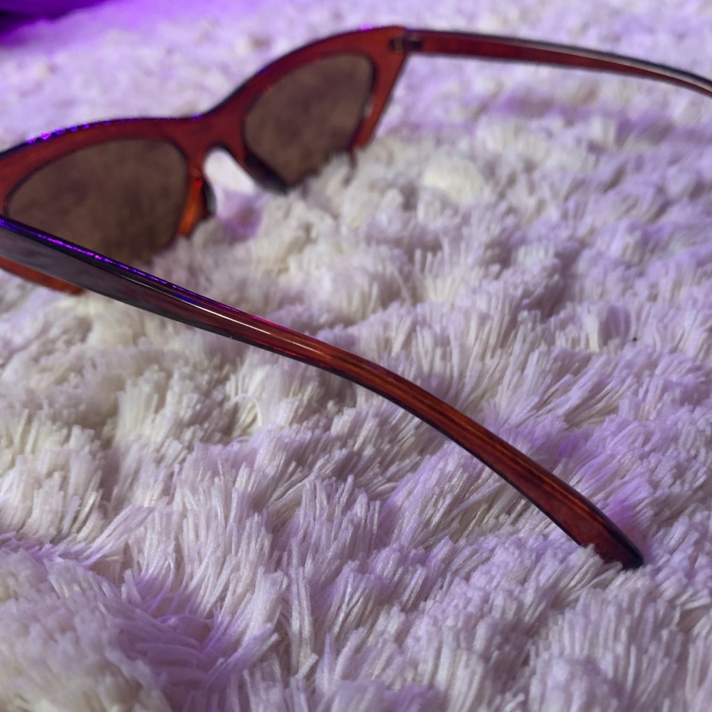 UNISEX sunglasses!